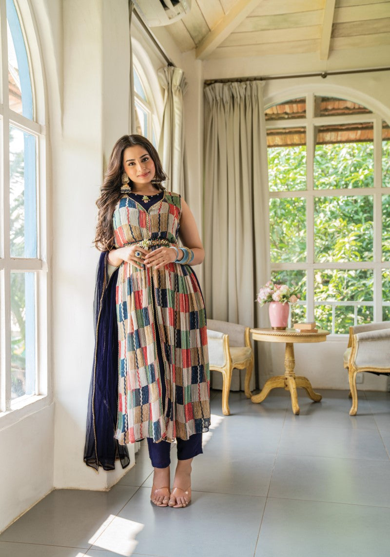 Crochet Kurti Pant Standing Girl