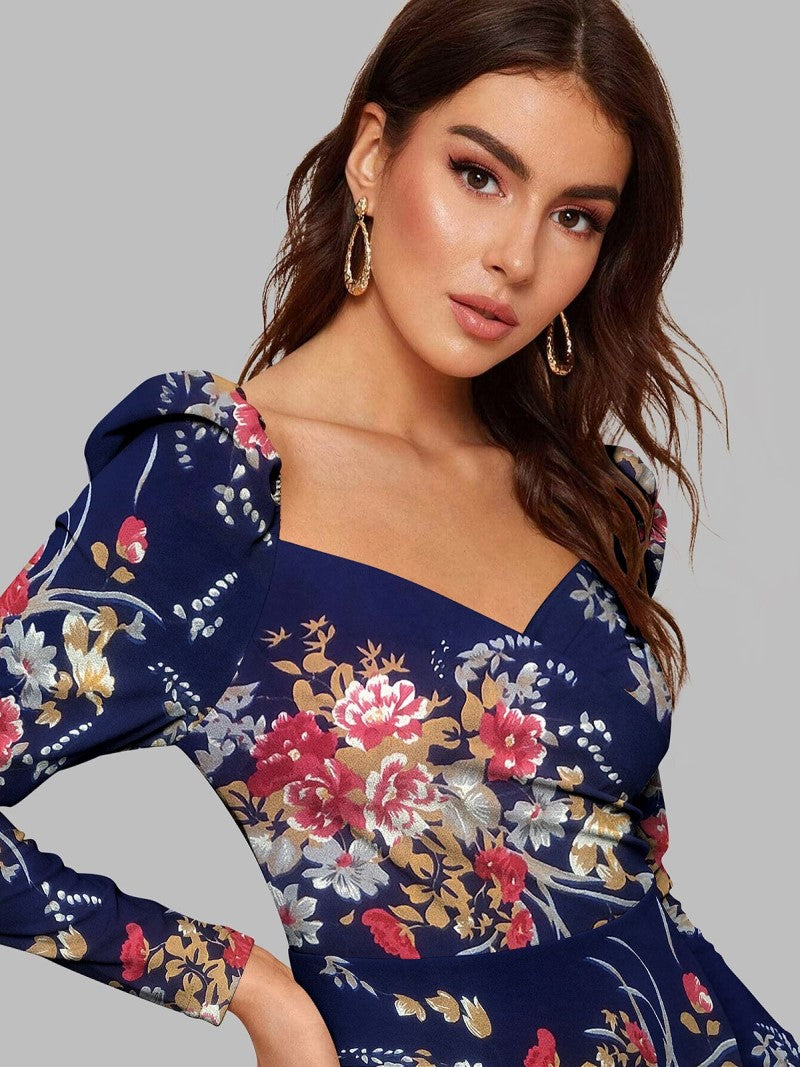 Close up of Floral print sweetheart neck puff sleeve midi bodycon dress in elegant blue variant